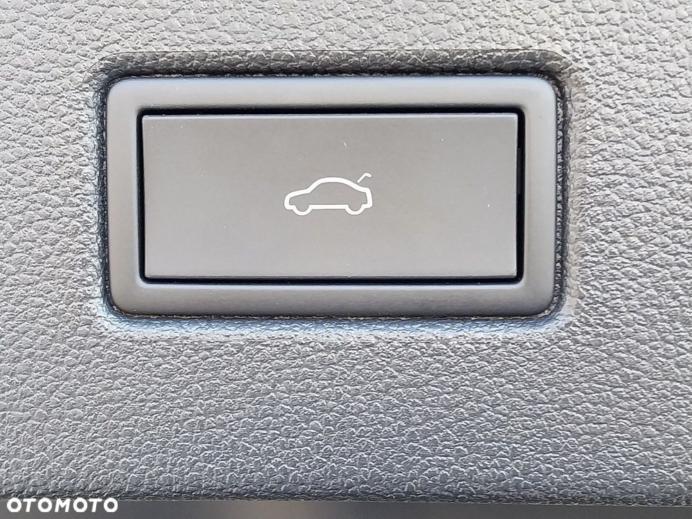 Volkswagen T-Roc - 9