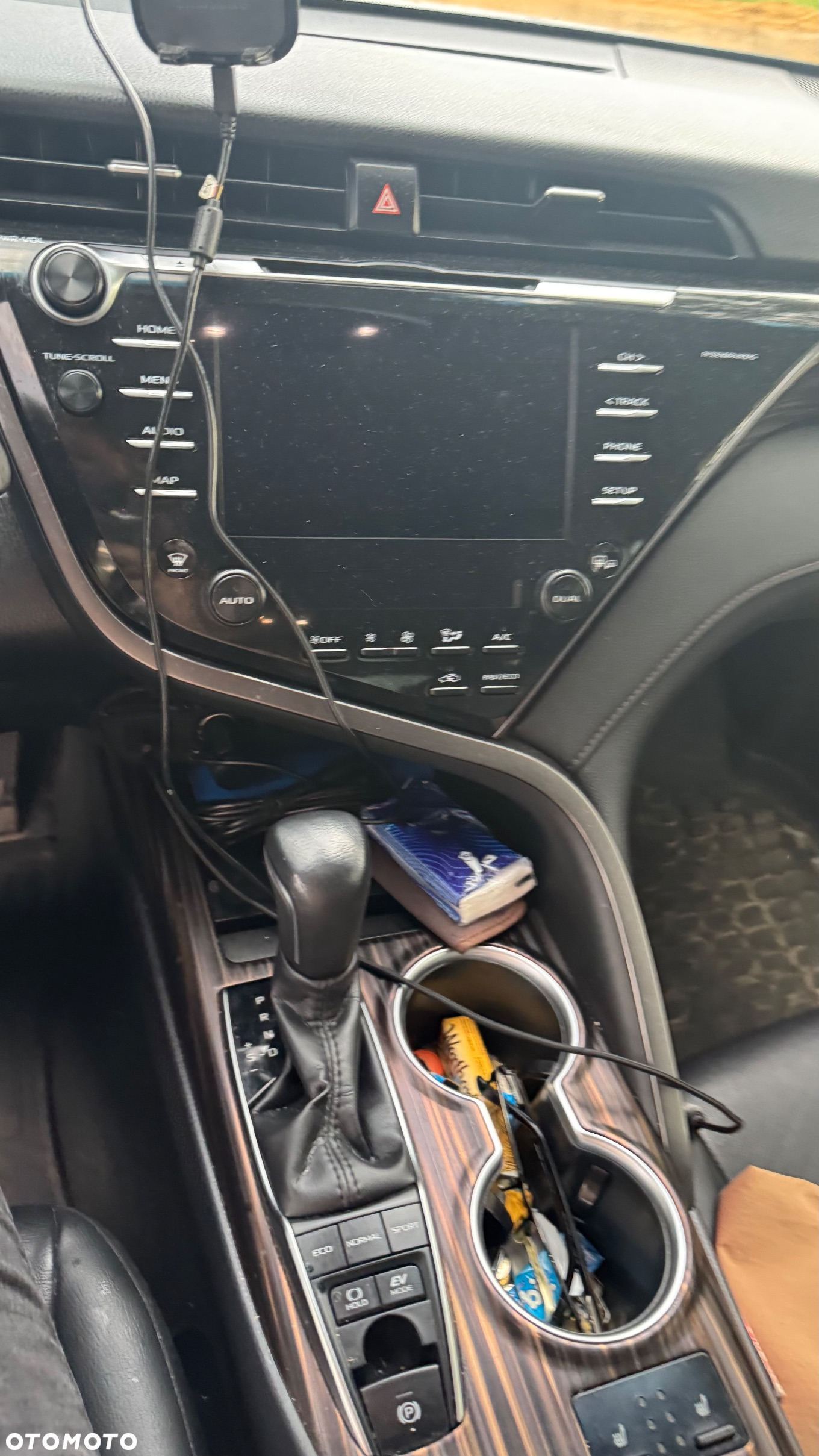 Toyota Camry 2.5 Hybrid Executive CVT - 13