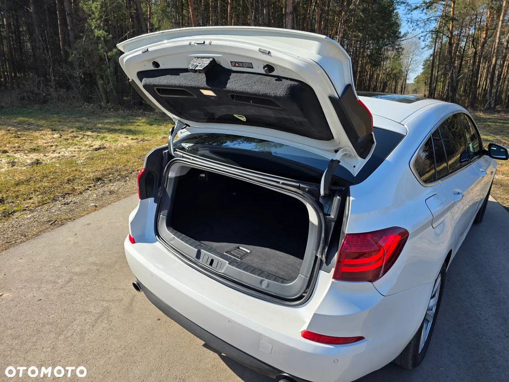 BMW Seria 5 535i xDrive - 9