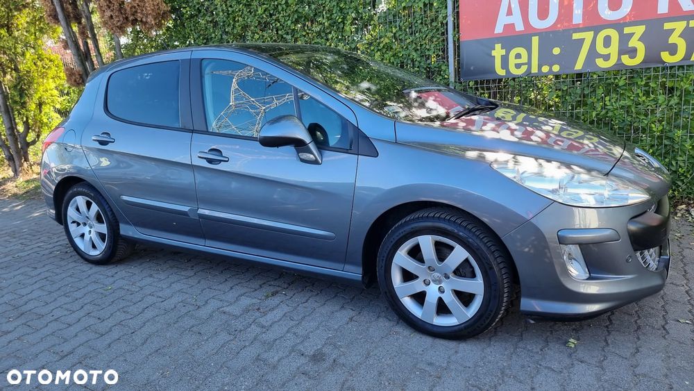 Peugeot 308 1.6 Premium Plus - 21