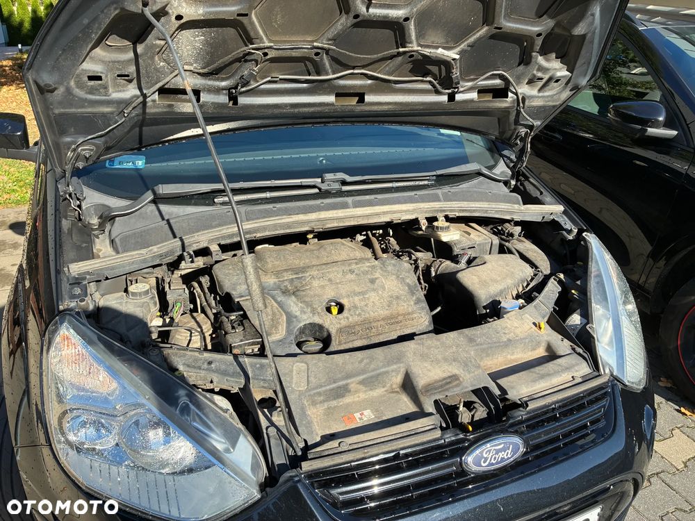 Ford S-Max - 11