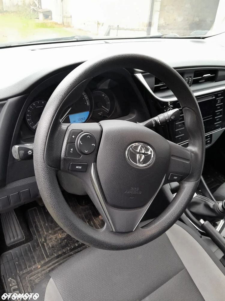 Toyota Auris - 8