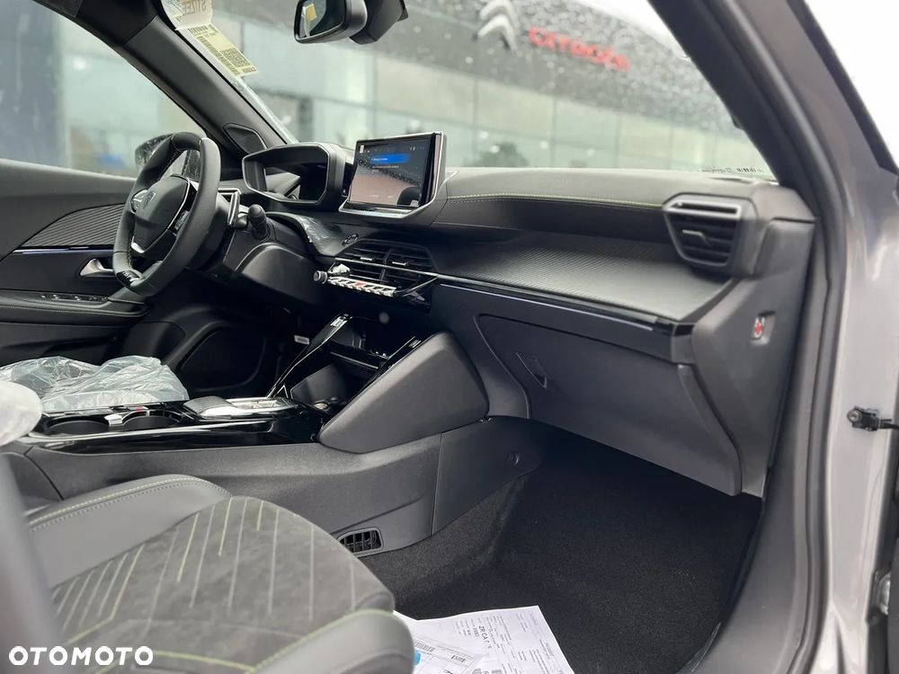 Peugeot 2008 PureTech mHEV GT e-DCS6 - 14