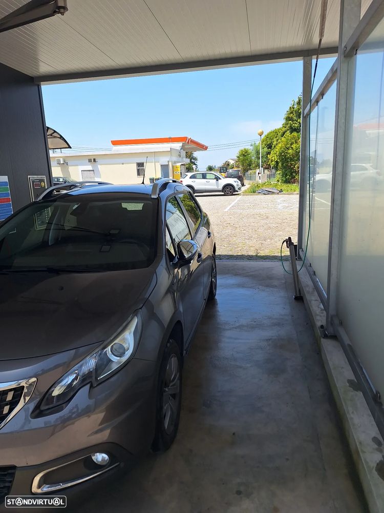 Peugeot 2008 1.6 BlueHDi Style - 3
