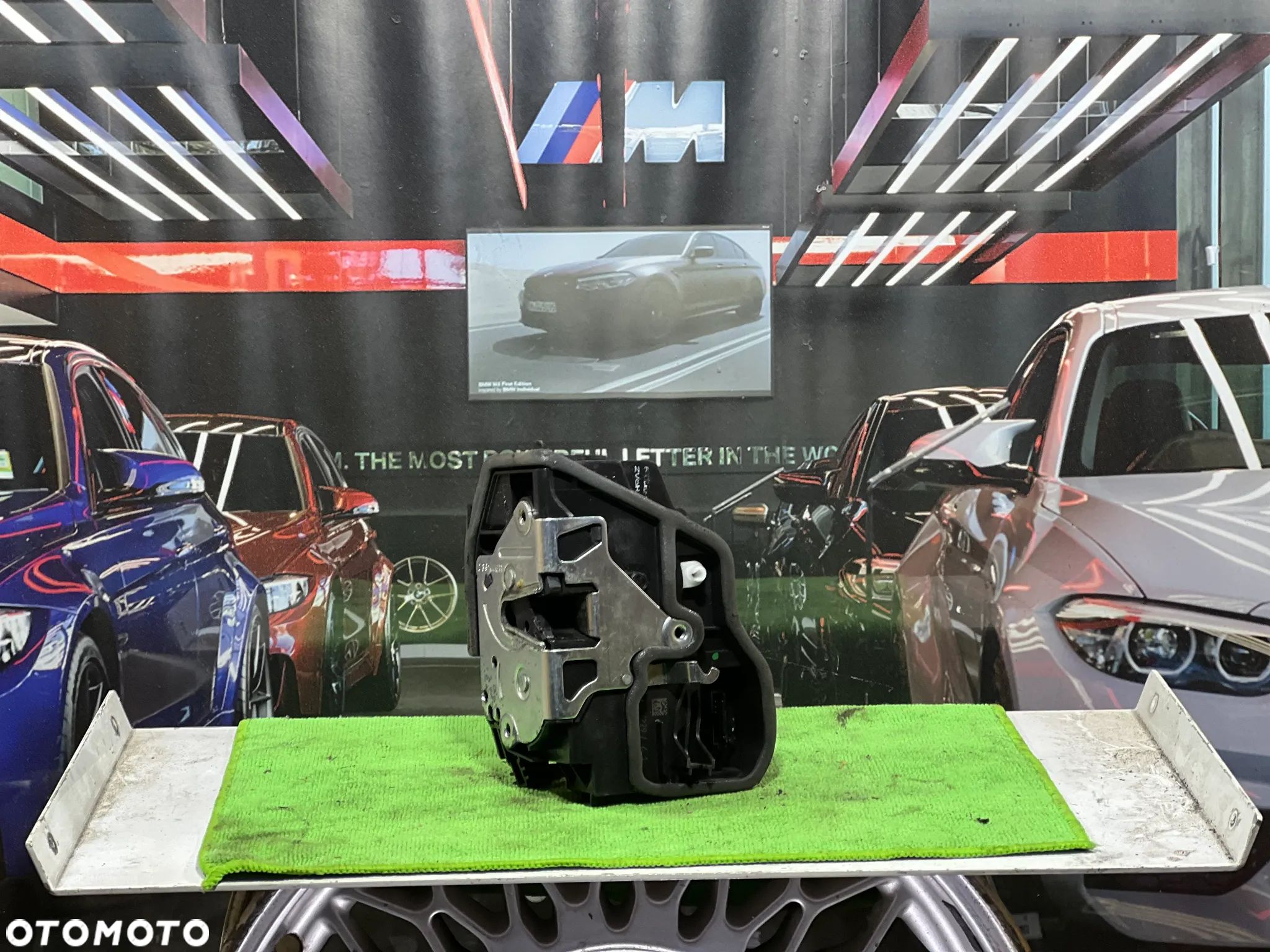 BMW E60 E70 E81 E90 F01 F10 F20 F30 ZAMEK SYSTEMOWY LEWY PRZÓD 5 PIN - 1
