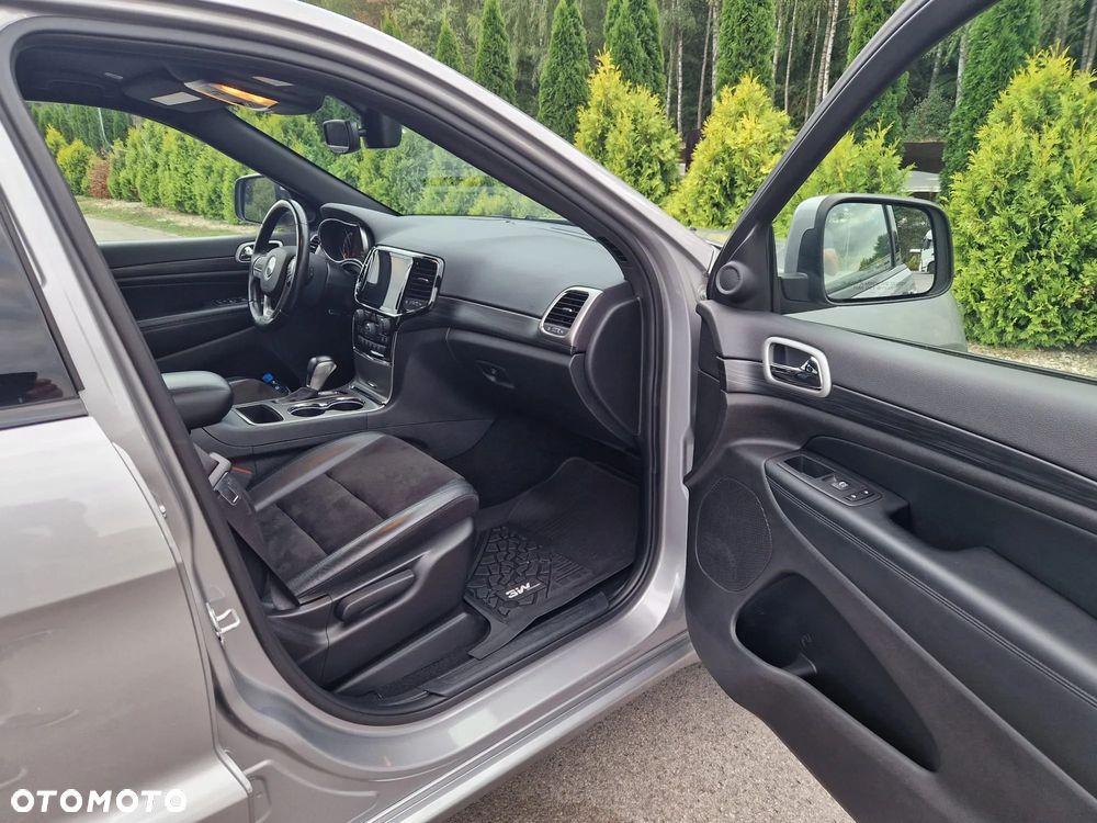 Jeep Grand Cherokee - 10