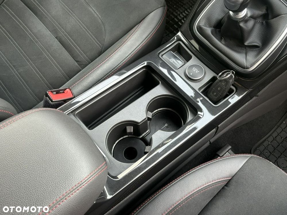 Ford Kuga - 38