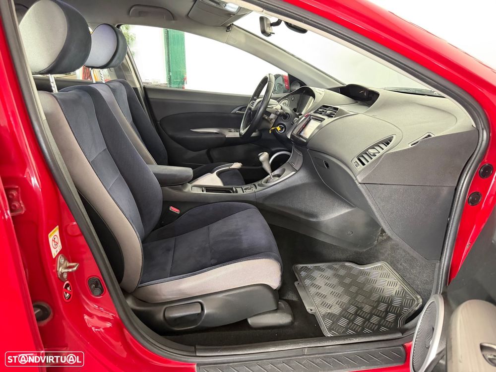 Honda Civic 1.4 Sport - 23