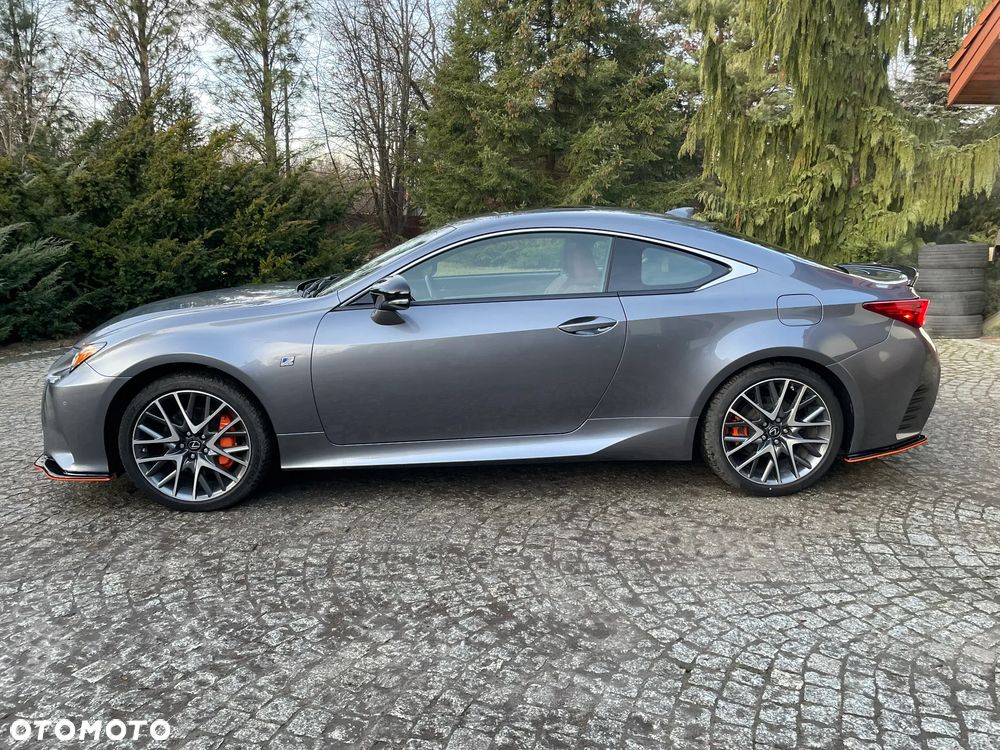 Lexus RC - 3