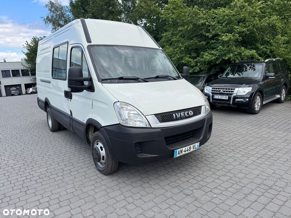 Iveco Daily 2010r. Brygadówka Bliźniak 7 Osobowy Klima 3.5t Na Haku - 4