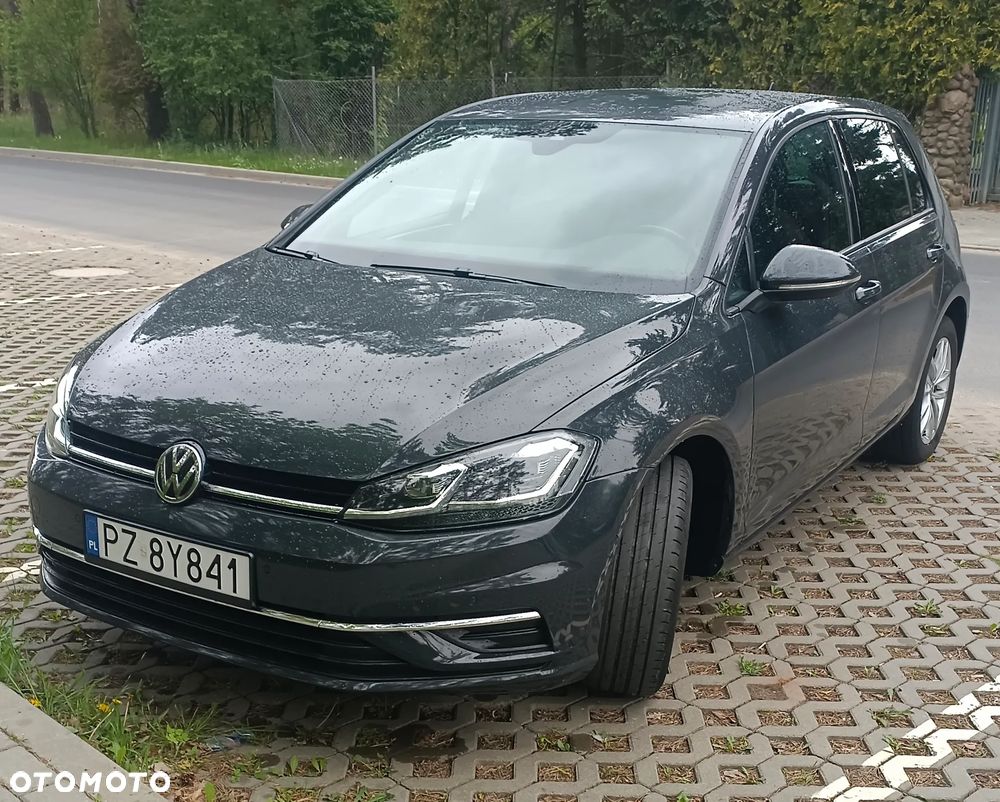 Volkswagen Golf - 10