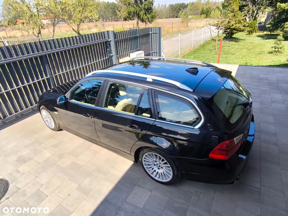 BMW Seria 3 330i - 18