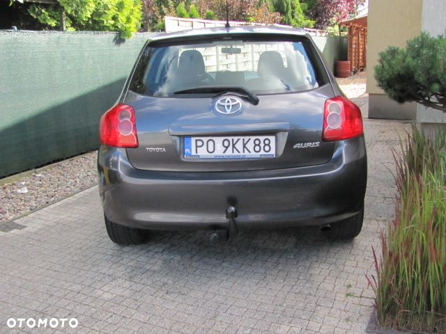 Toyota Auris 2.0 D-4D Prestige - 27