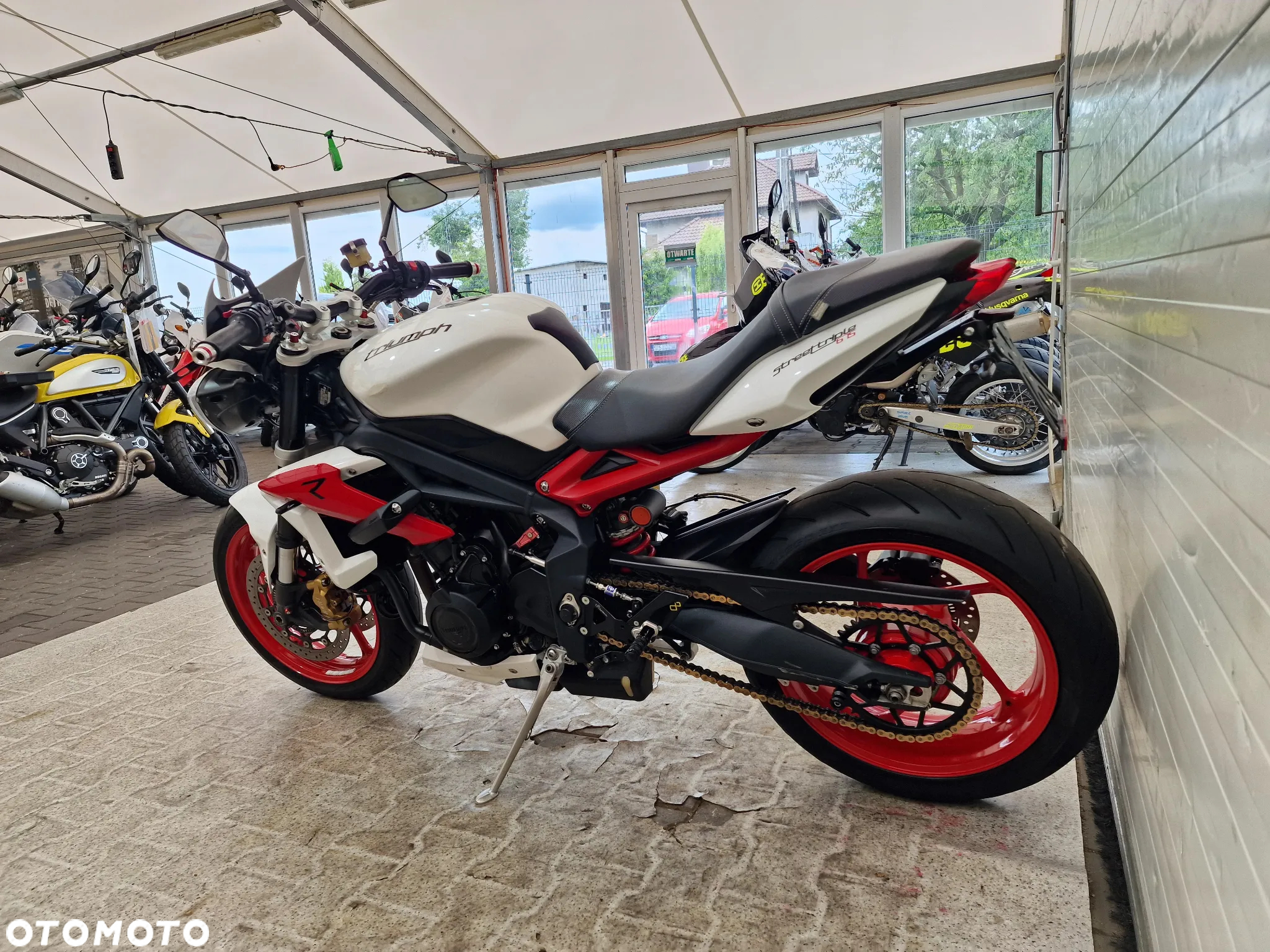 Triumph Street Triple - 20