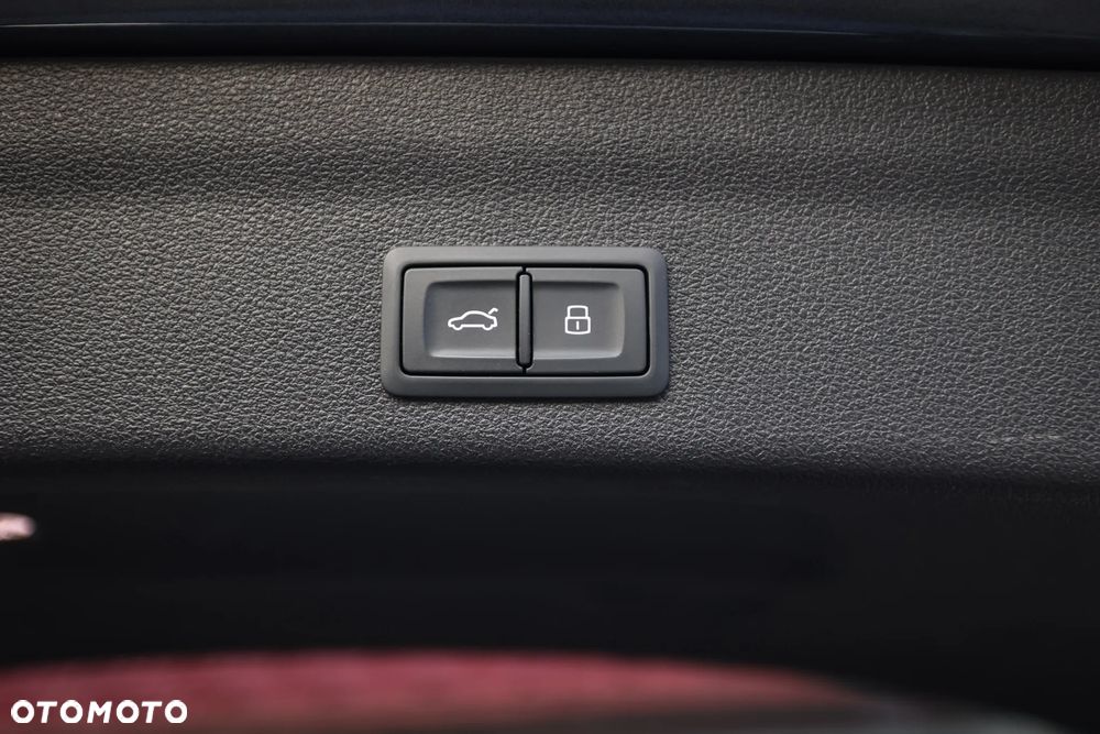 Audi A6 Avant 40 TDI quattro S tronic S line - 26