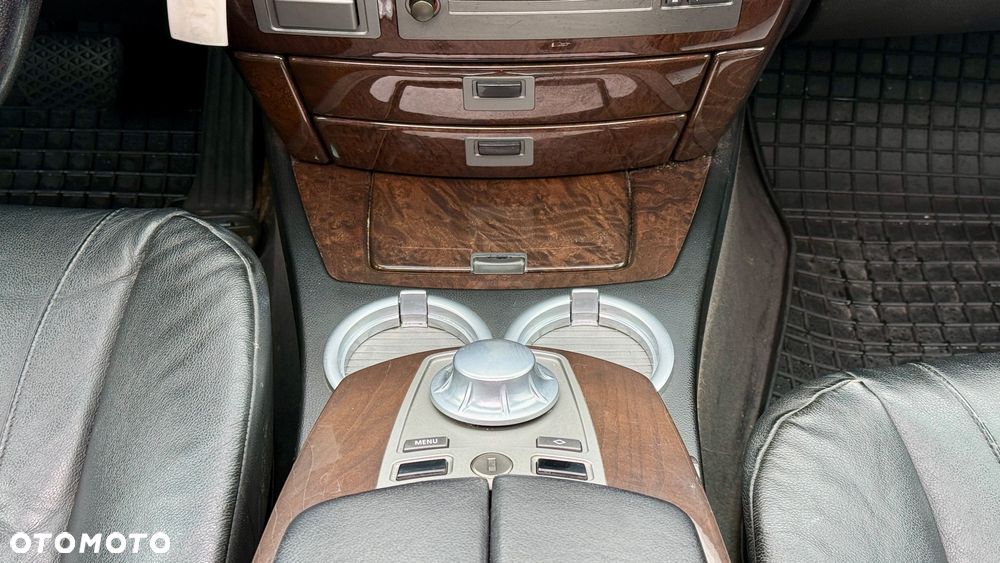 BMW Seria 7 - 28