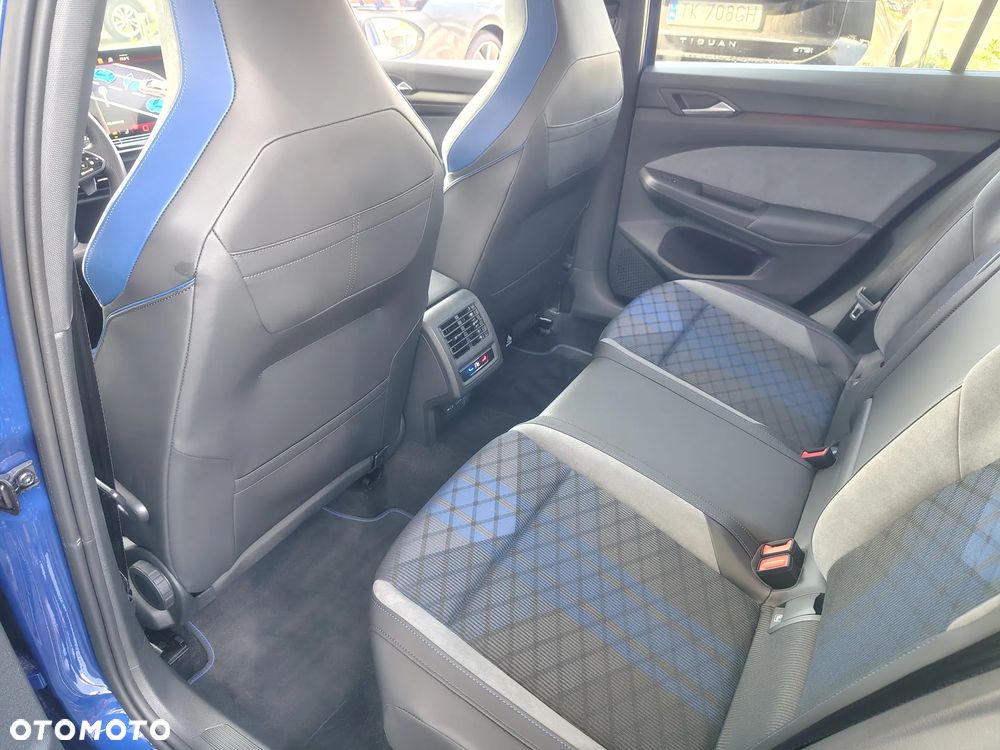 Volkswagen Golf - 12