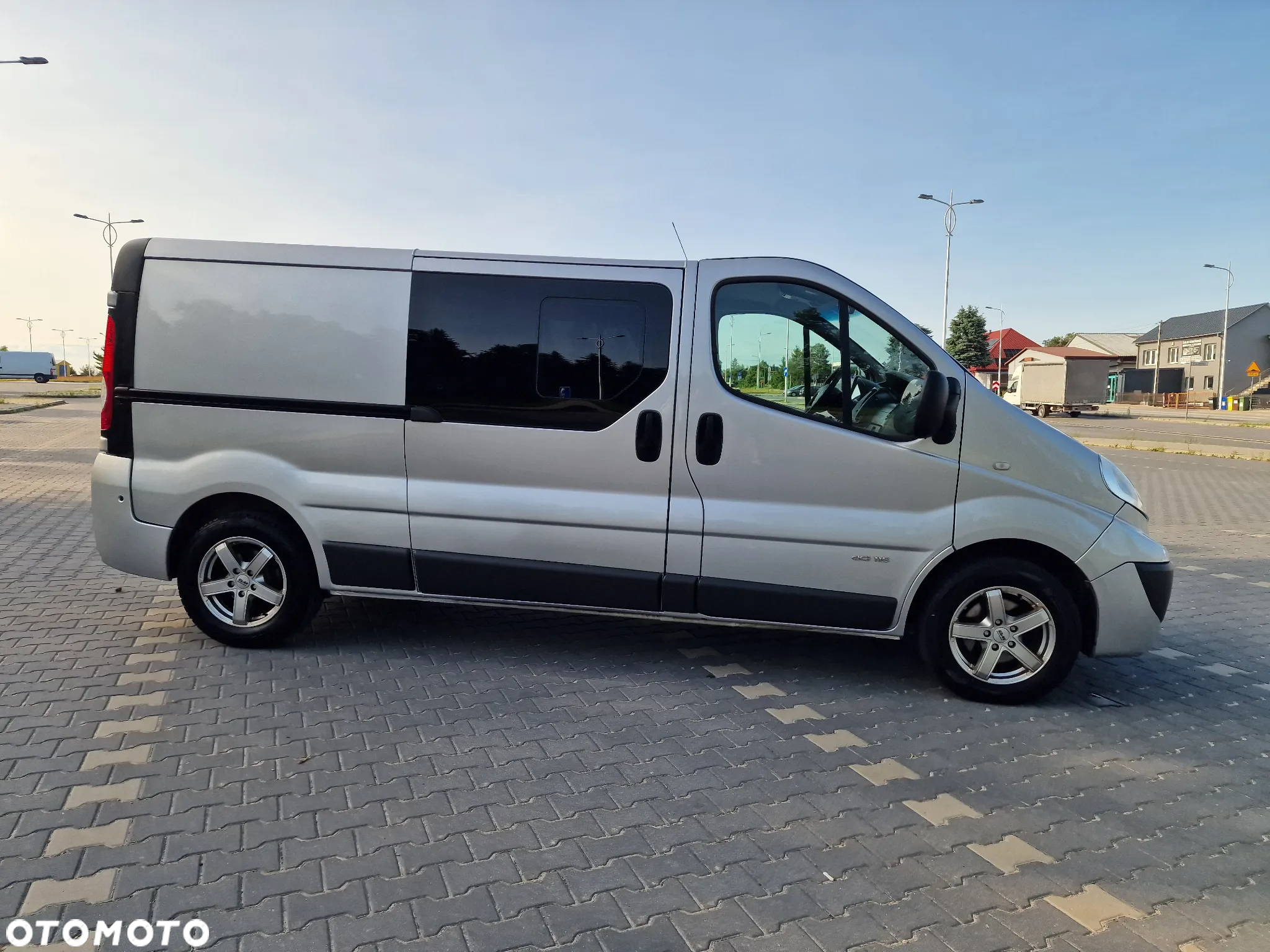 Renault Trafic - 10
