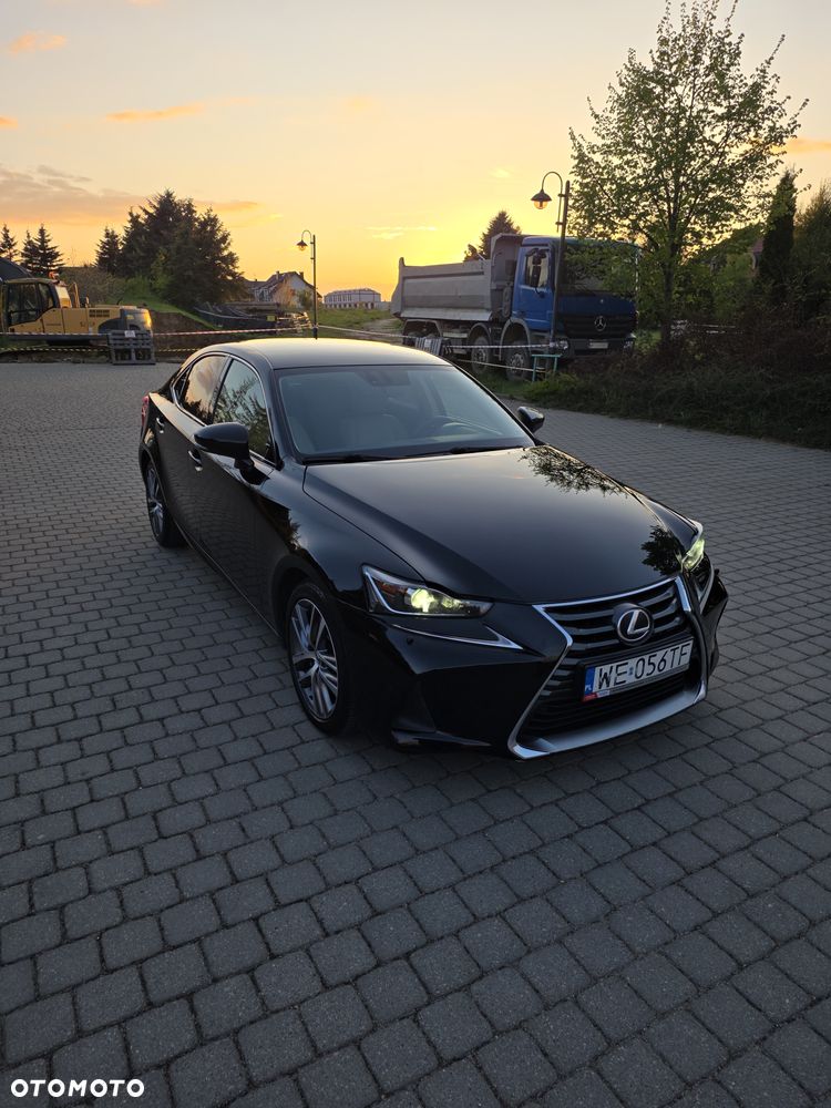 Lexus IS 200t Elite - 3