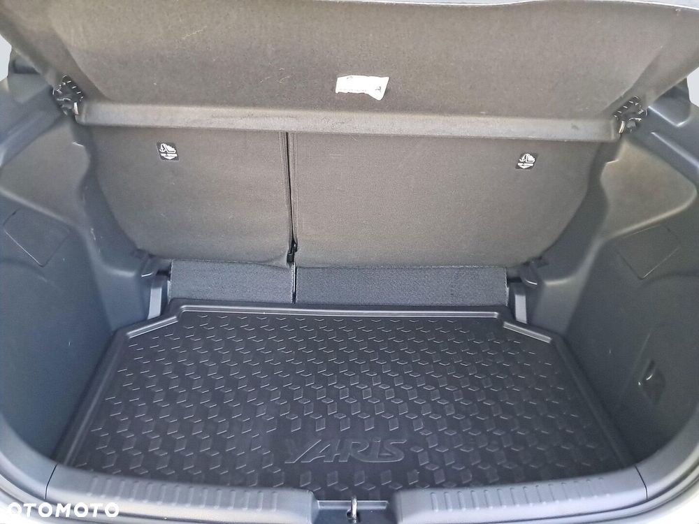 Toyota Yaris - 36