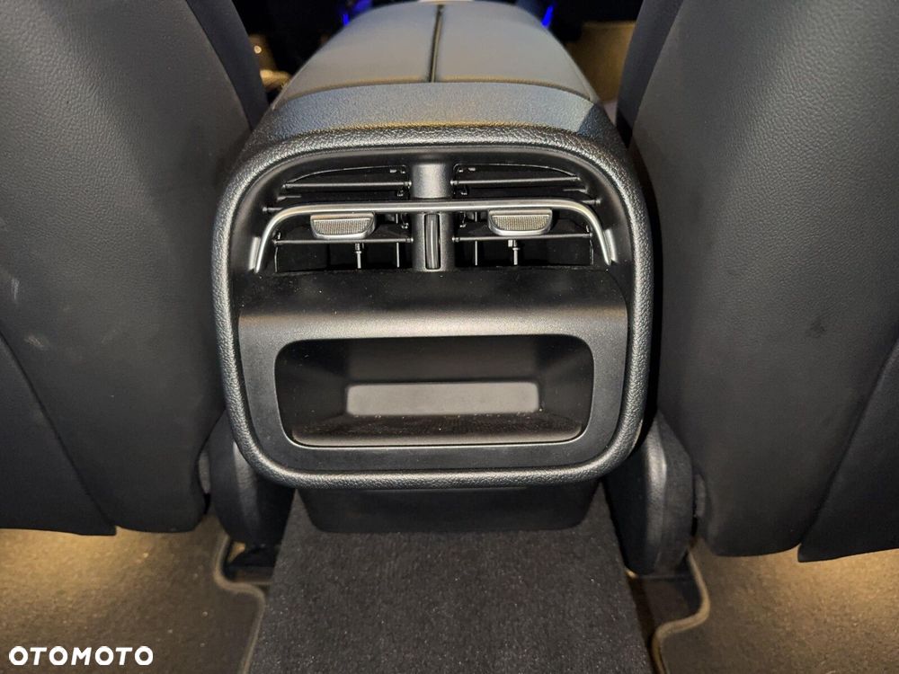 Mercedes-Benz Klasa E - 21