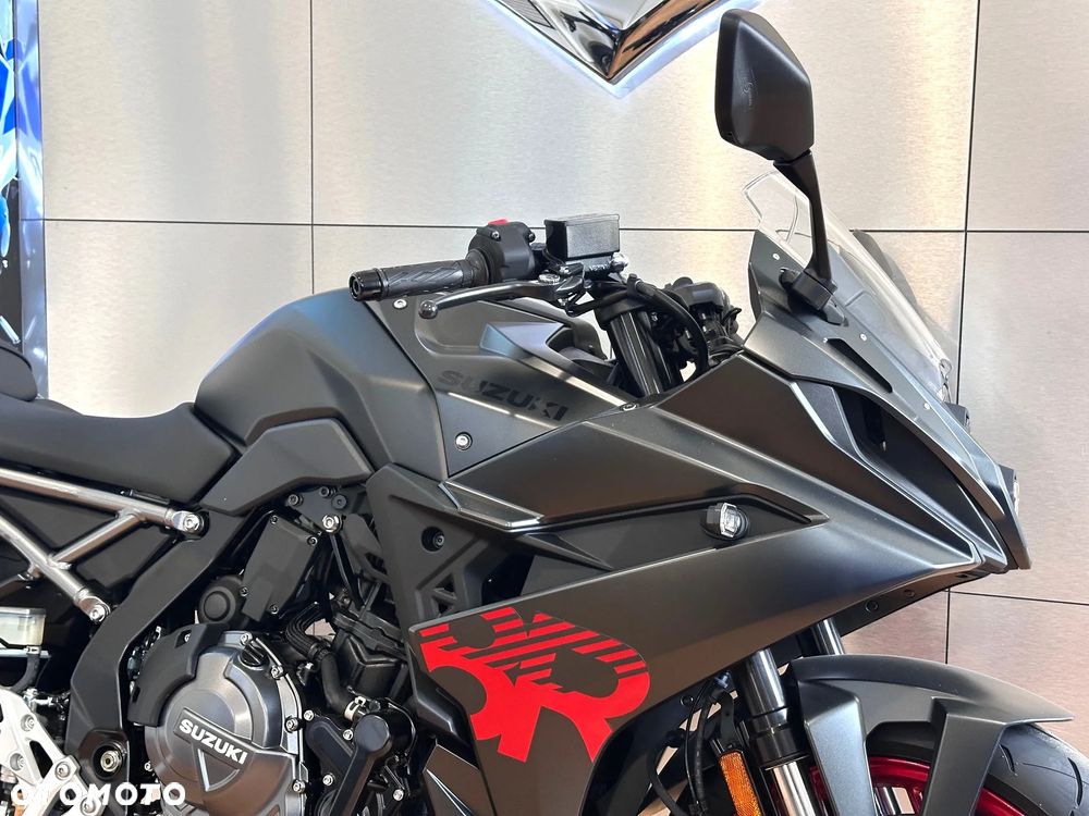 Suzuki GSX - 3