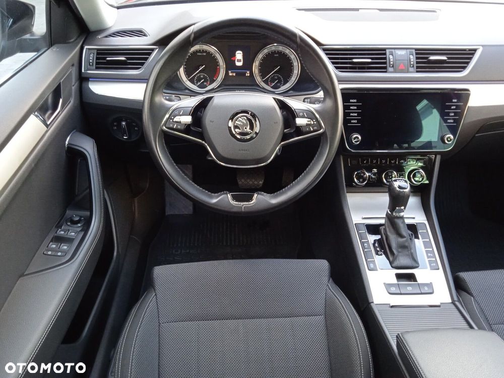 Skoda Superb 2.0 TDI SCR Style DSG - 9
