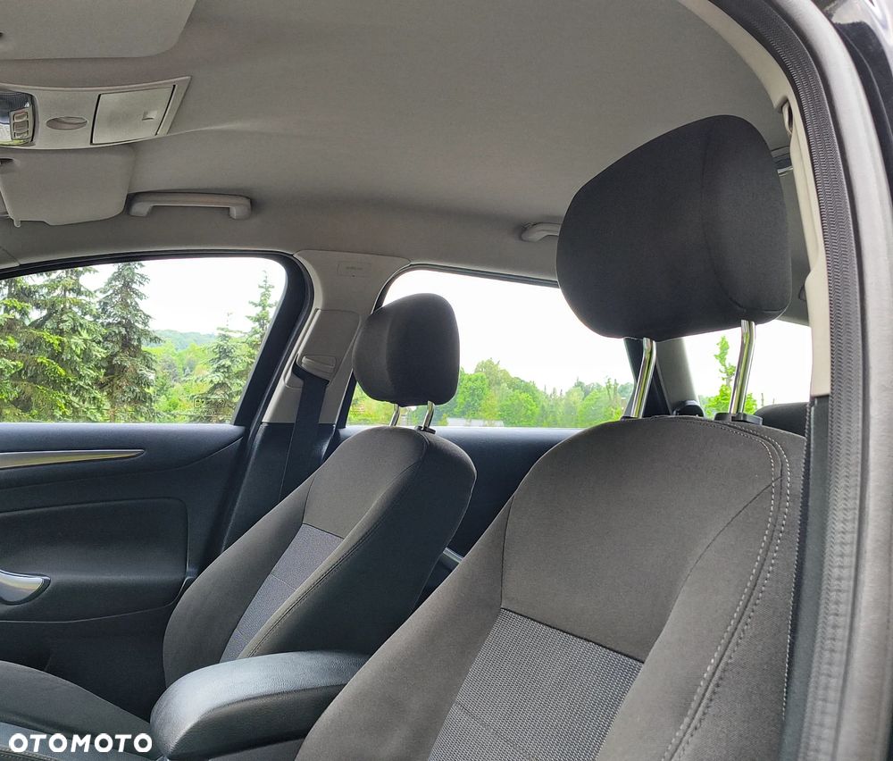 Ford Mondeo - 15