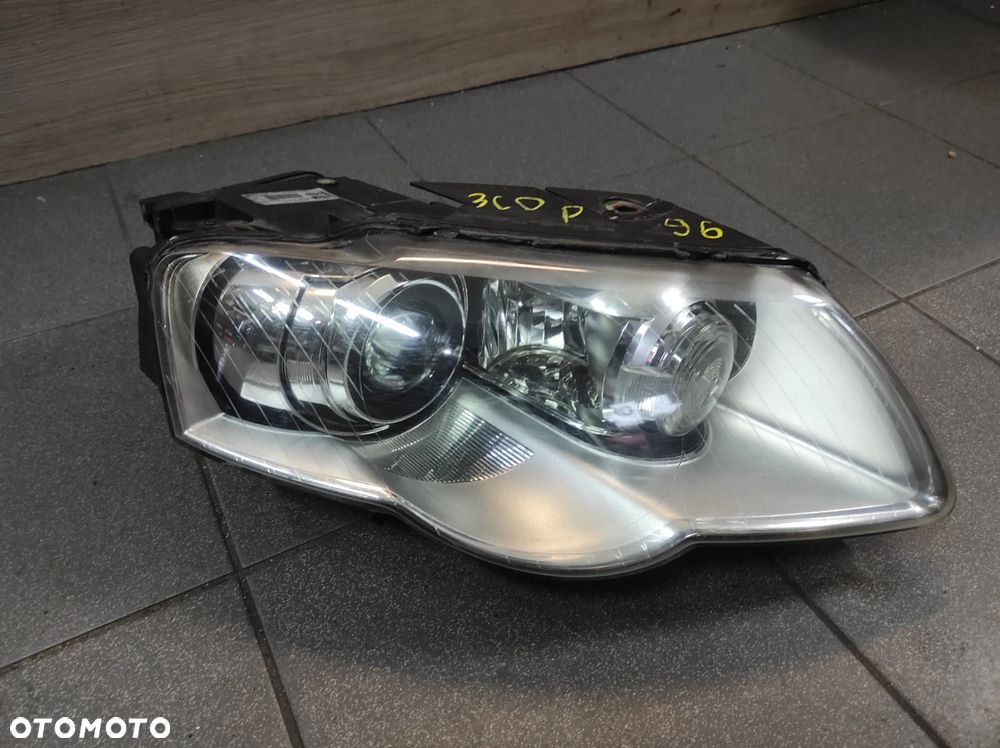 LAMPA PRZEDNIA PRAWA VW PASSAT B6 .96. LIFT BI XENON SKRĘTNY USZKODZONE MOCOWANIA  WYSYŁKA !!! - 1