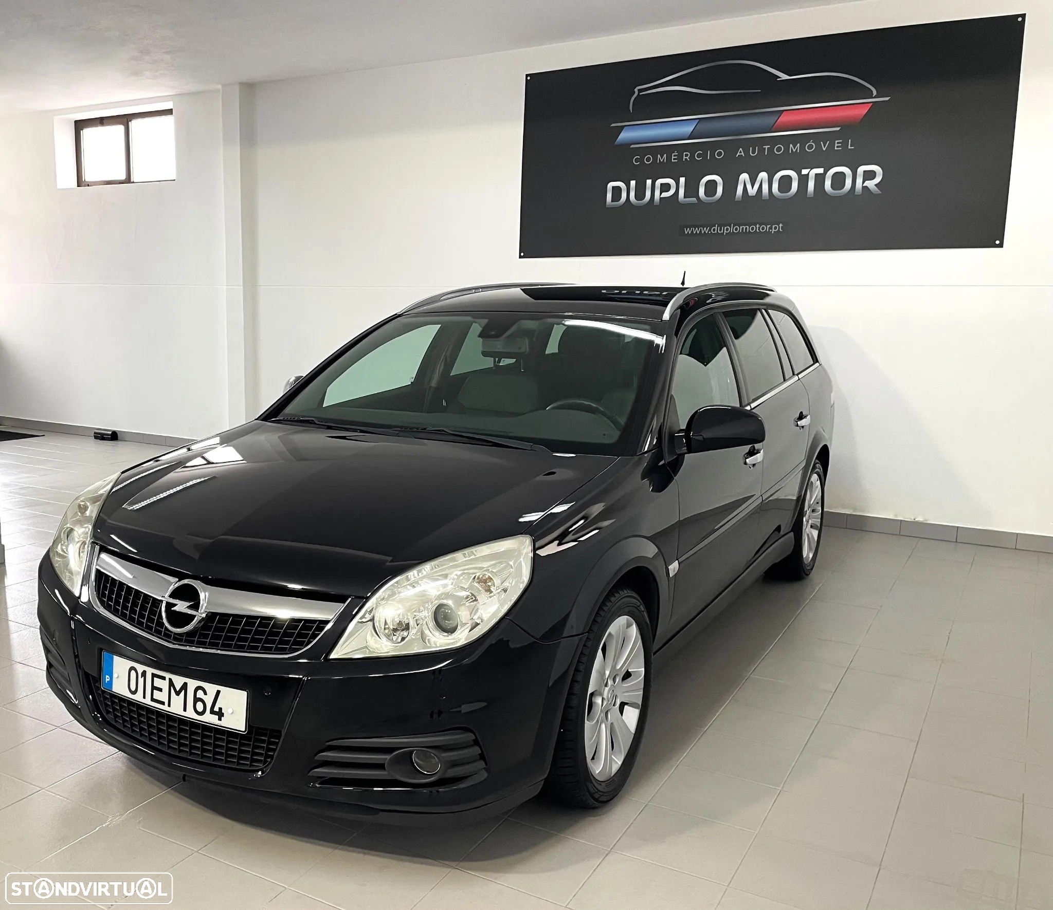 Opel Vectra Caravan 1.9 CDTi Executive - 4