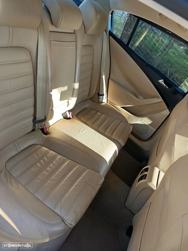 VW Passat 2.0 TDI Highline - 9