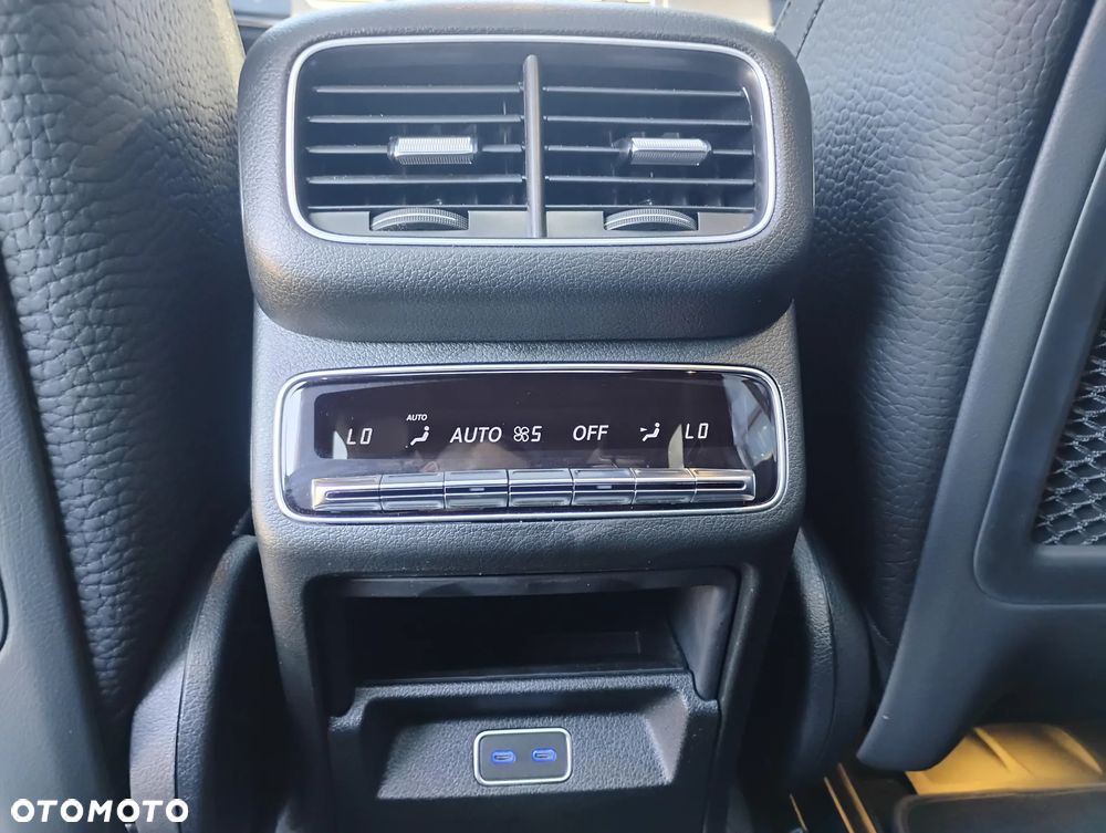 Mercedes-Benz GLE - 28