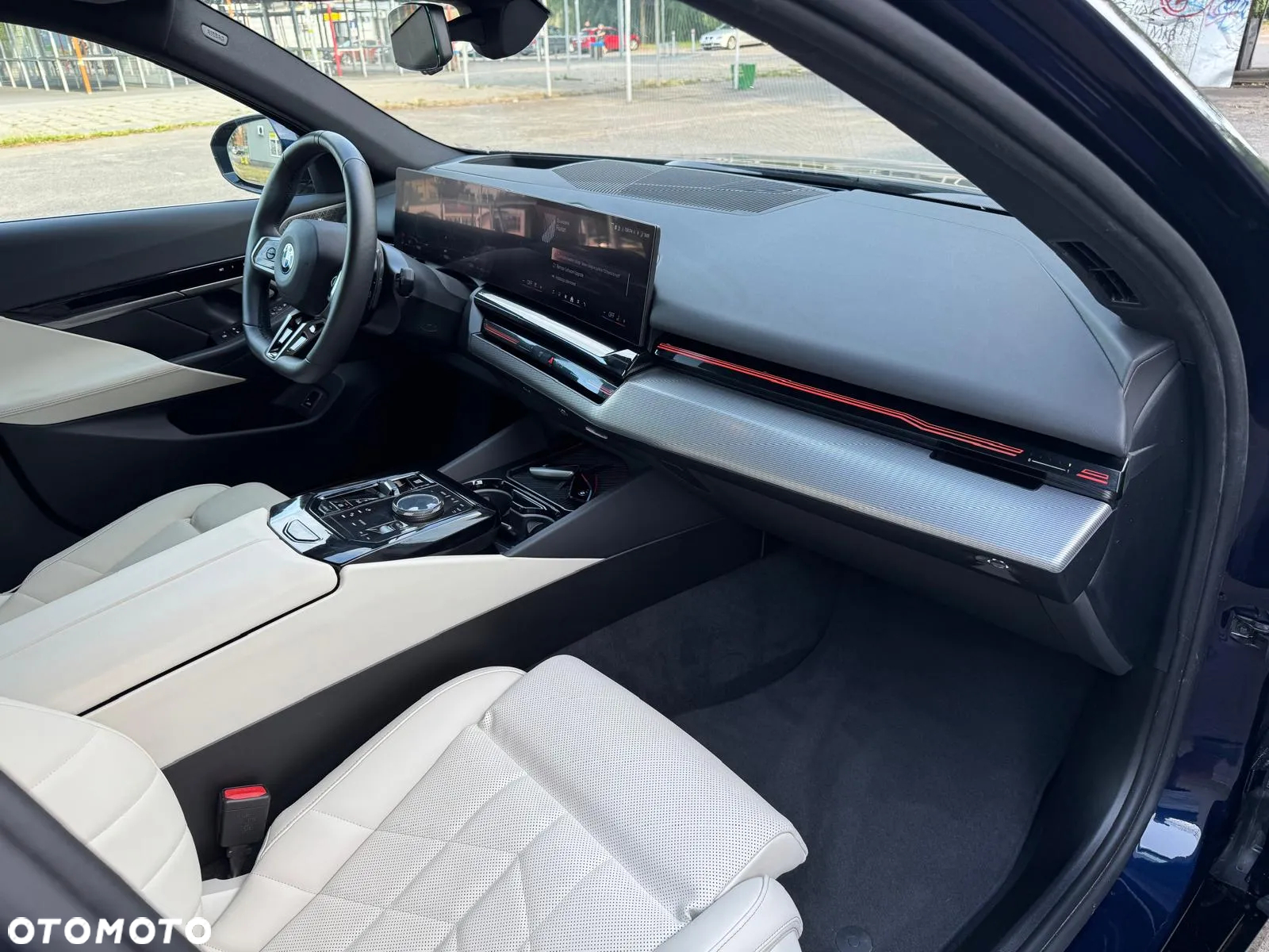 BMW Seria 5 520d xDrive Touring - 35