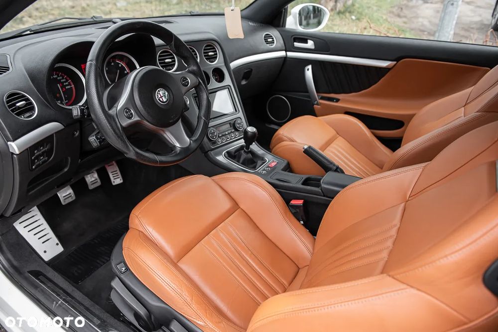 Alfa Romeo Brera 2.4JTDM - 16