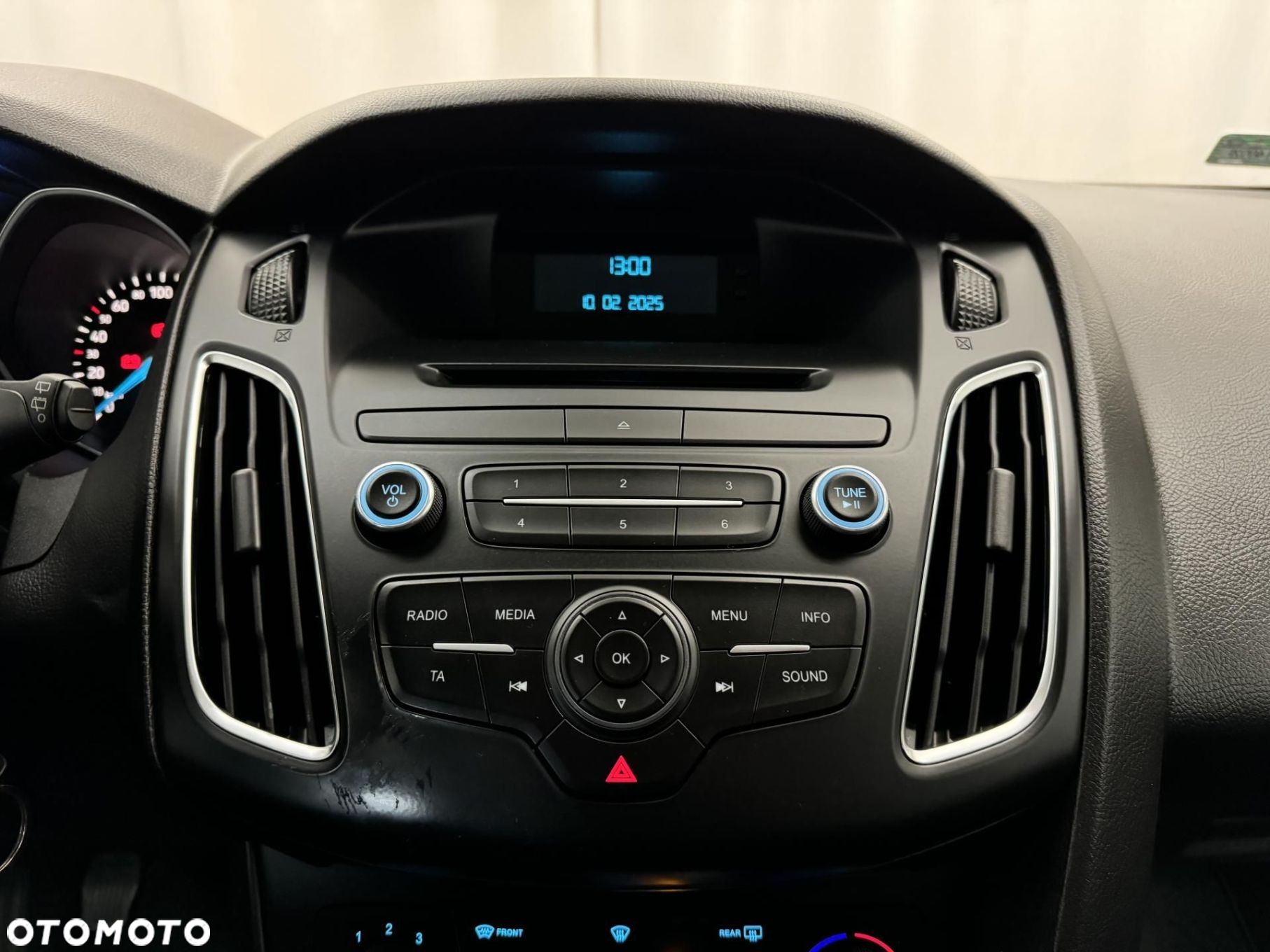 Ford Focus - 22