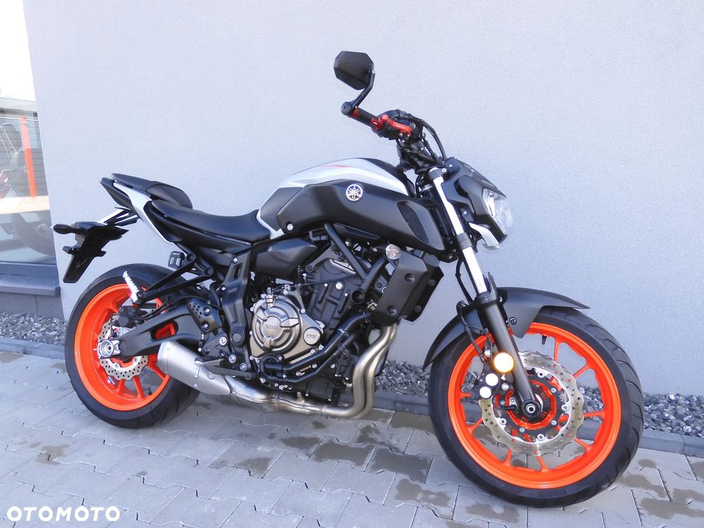 Yamaha MT - 3