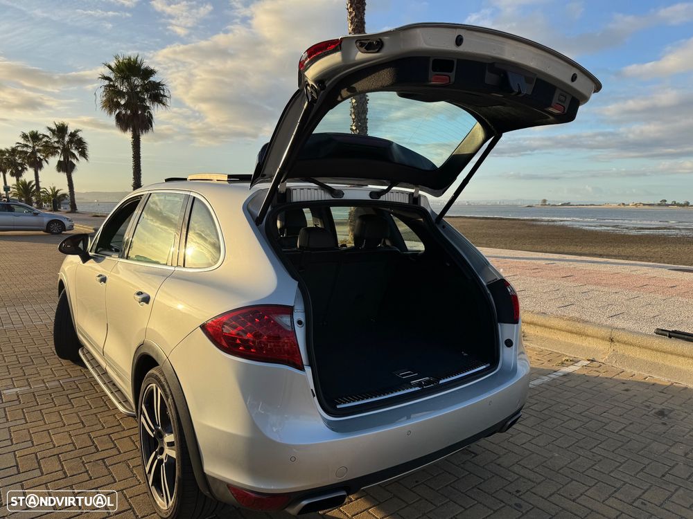 Porsche Cayenne S - 23