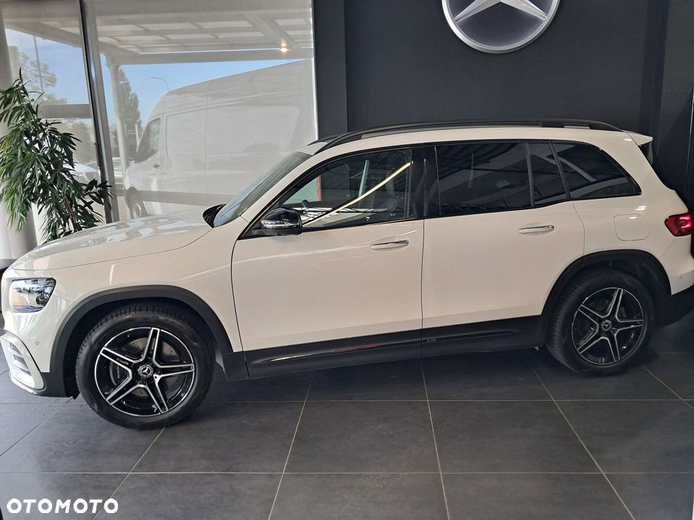 Mercedes-Benz GLB - 10
