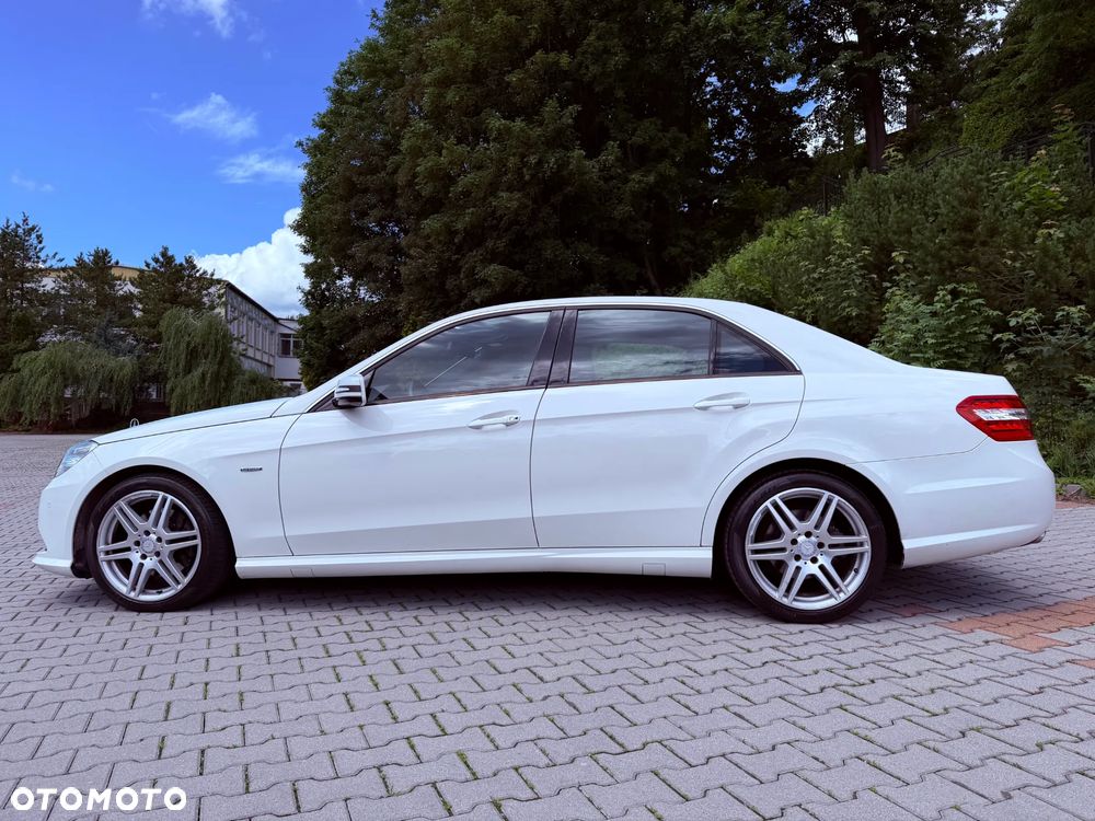 Mercedes-Benz Klasa E 200 CGI BlueEffICIENCY - 5