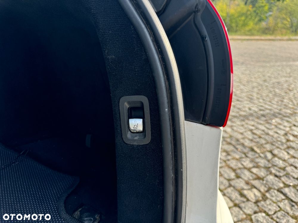 Mercedes-Benz Klasa C 200 7G-TRONIC - 18