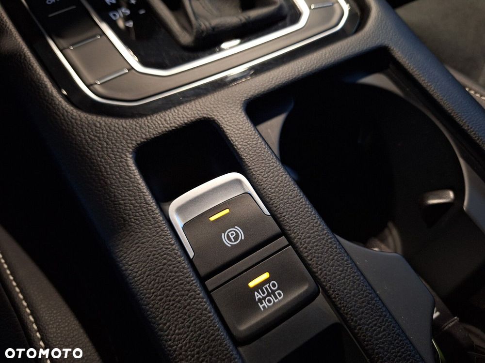 Volkswagen Passat 2.0 TSI Elegance DSG - 31