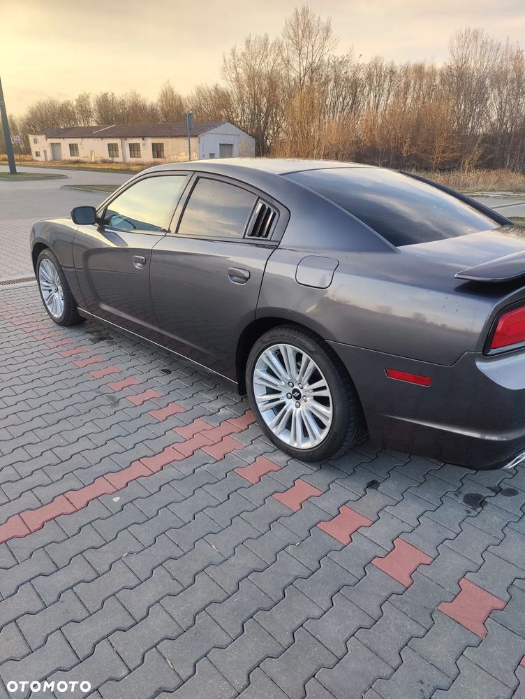 Dodge Charger - 13