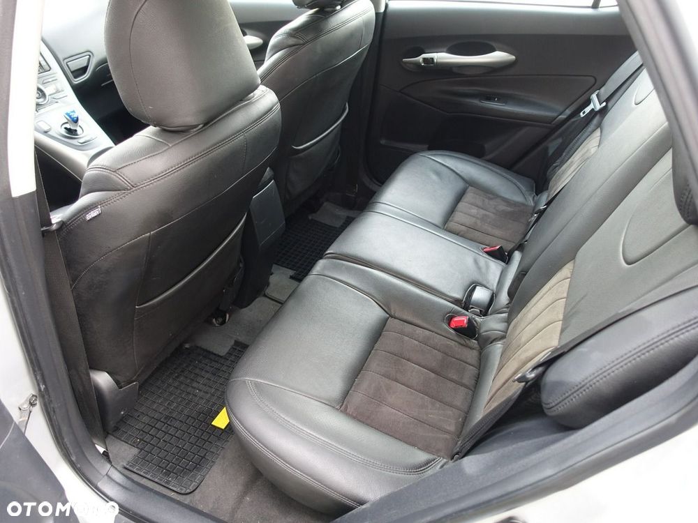 Toyota Auris - 14