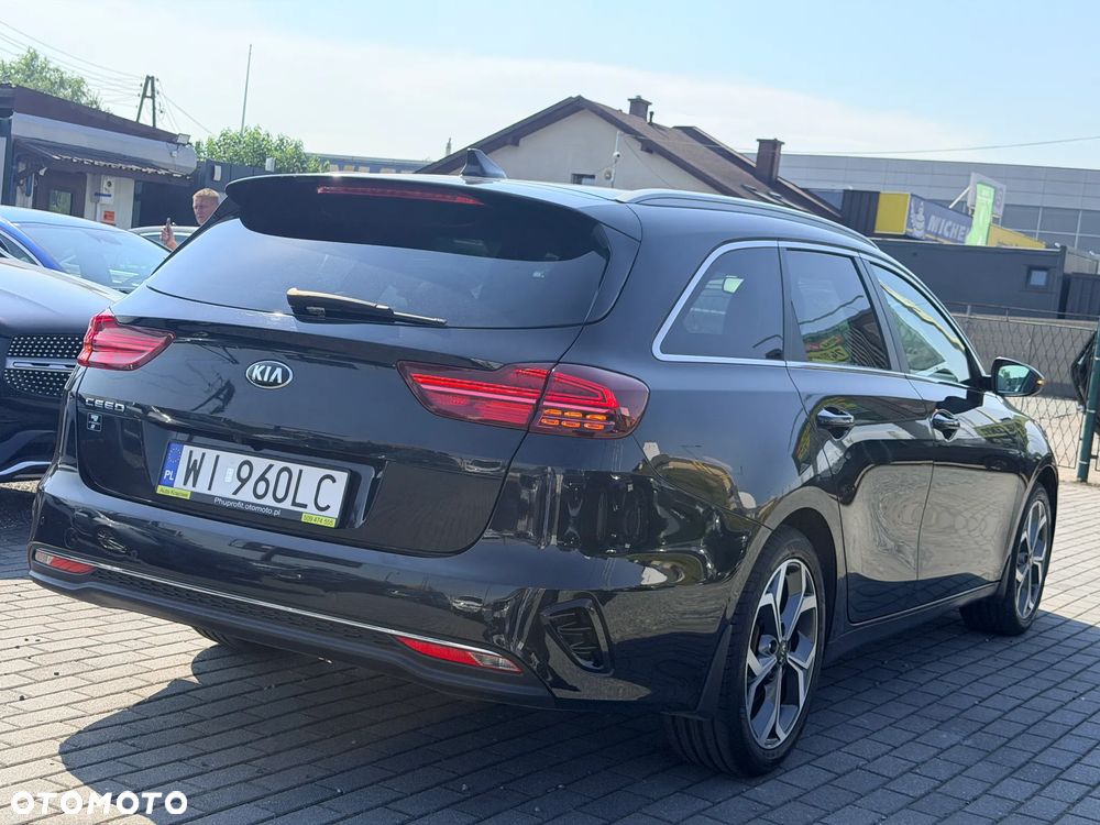 Kia Ceed 1.5 T-GDI L Business Line Plus DCT - 11