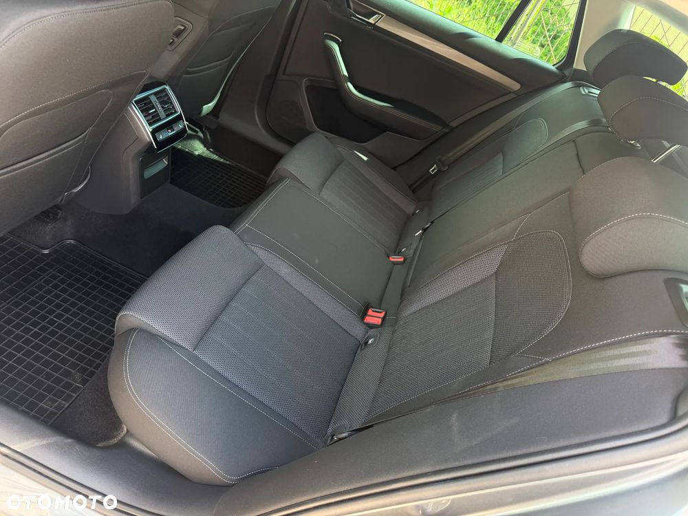 Skoda Superb 2.0 TDI SCR Style DSG - 31