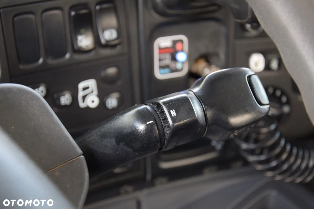 Scania P410 / 8x4 / EURO 6 / WYWROTKA / HYDROBURTA / AUTOMAT / KAMERA COFANIA / NAWIGACJA / HAK / NISKI PRZEBIEG / 2016 / SERWISOWANY / SPROWADZONY - 30