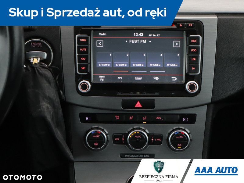 Volkswagen Passat Variant - 15