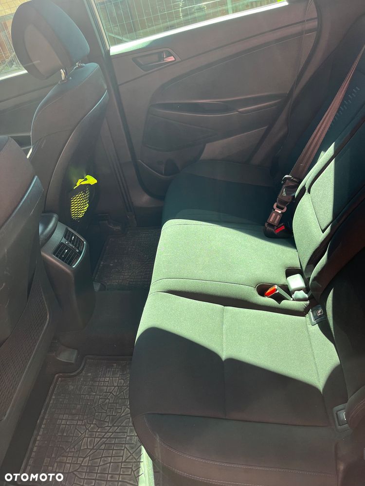 Hyundai Tucson 1.6 GDI BlueDrive GO 2WD - 8