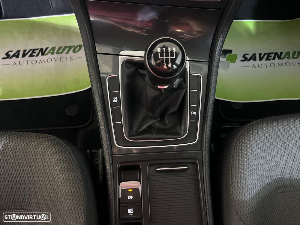 VW Golf Variant 1.6 TDi Confortline - 14