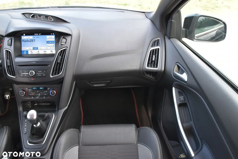 Ford Focus SW 2.0 TDCi ST - 22